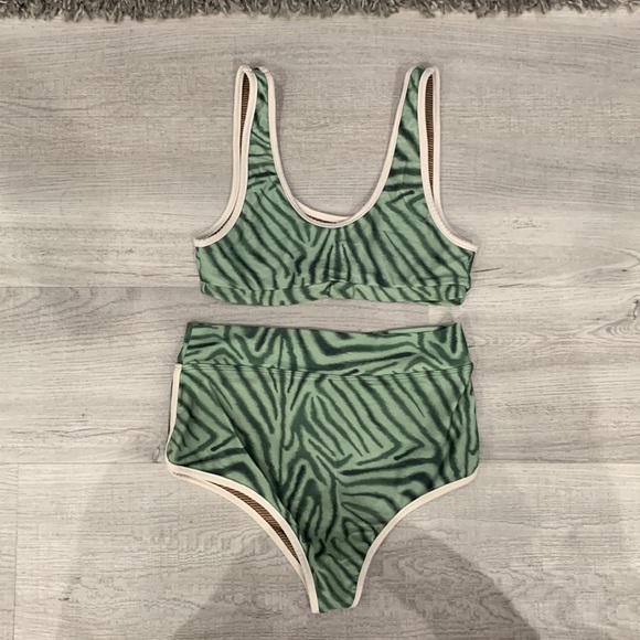 Acacia swimwear bikini set in savanna - Picture 2 of 2